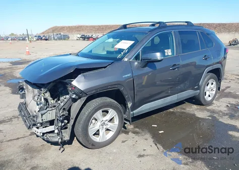 2020 Toyota Rav4 Hybrid Xle z USA, uszkodzony, nr VIN 2T3RWRFV7LW055171